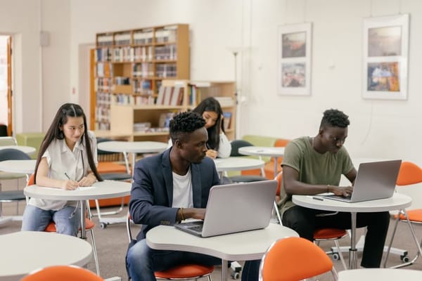 Notebook do školy 2026: na co si dát pozor při výběru pro studenty